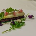 Kalbsbauch mit Spargel und Radieschen