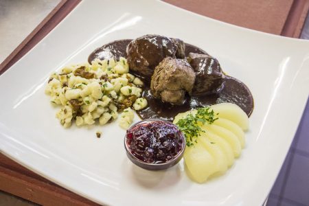 Geschmorte Rehkeule