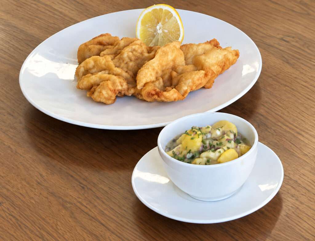 Schnitzel mit Erdäpfelsalat